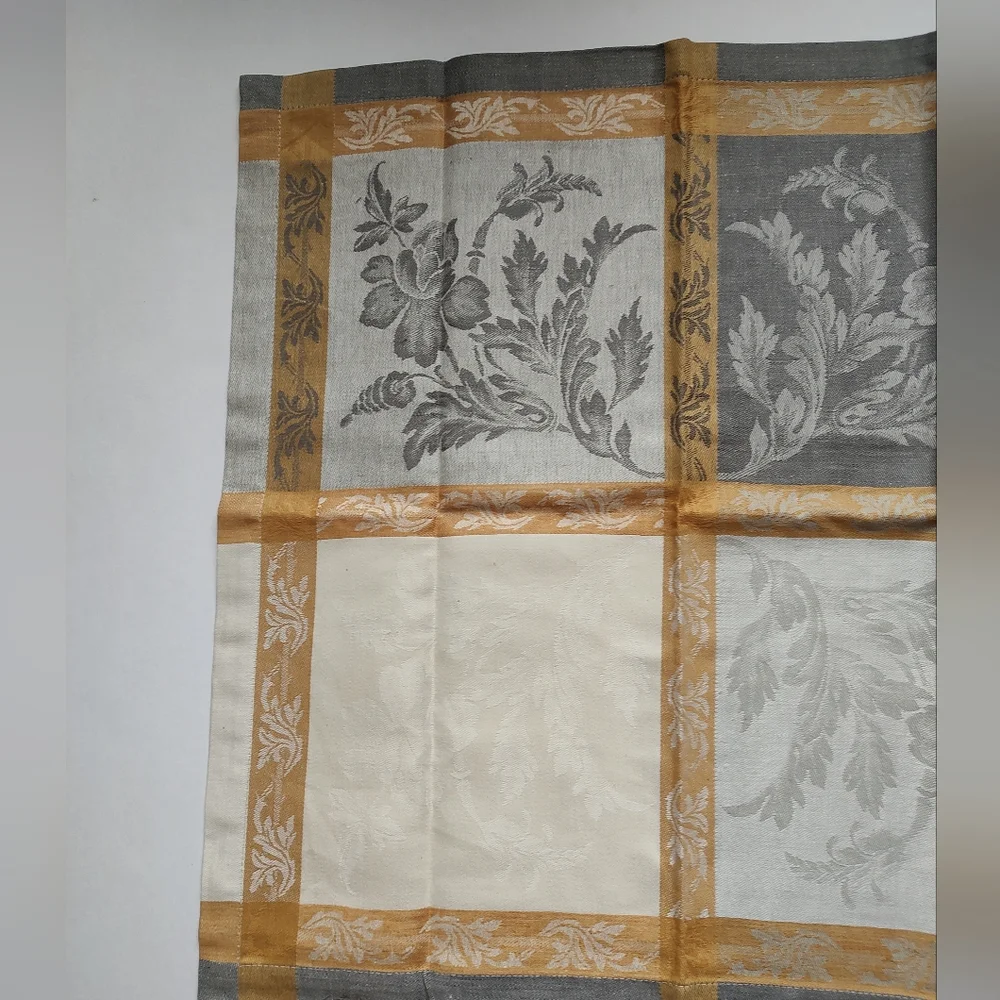 Williams Sonoma Villa 4 Napkins Jacquard Grey Yellow Beige Cream Cotton Linen